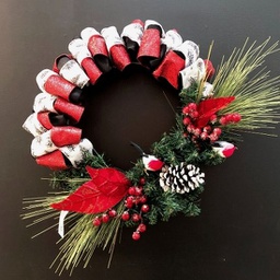 Confection: Couronne de noël rouge avec roselin